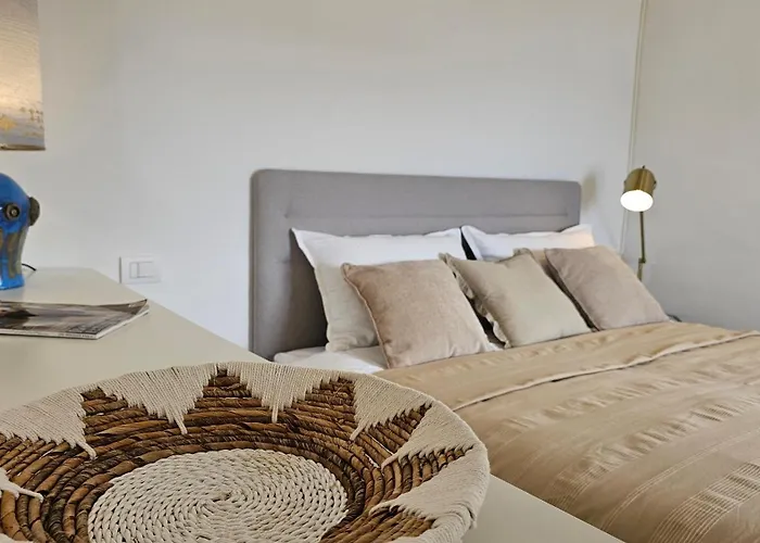 White Sea View - Two Bedroom Διαμέρισμα