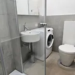 White Sea View - Two Bedroom * 로비니