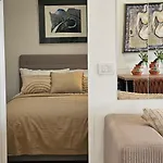White Sea View - Two Bedroom * 로비니