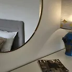 White Sea View - Two Bedroom * 로비니