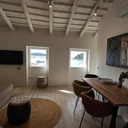 Апартаменты White Sea View - Two Bedroom Ровинь