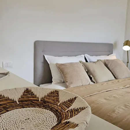 White Sea View - Two Bedroom Апартаменты