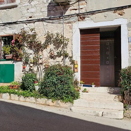 White Sea View - Two Bedroom Апартаменты