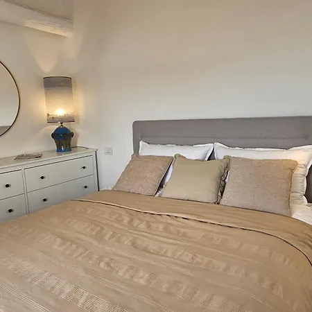 White Sea View - Two Bedroom Ровинь